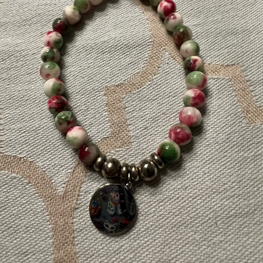 T Janelle HELP Joy Beaded Bracelet - Red, Green, White Swirl Christmas​ - Picture 5 of 6